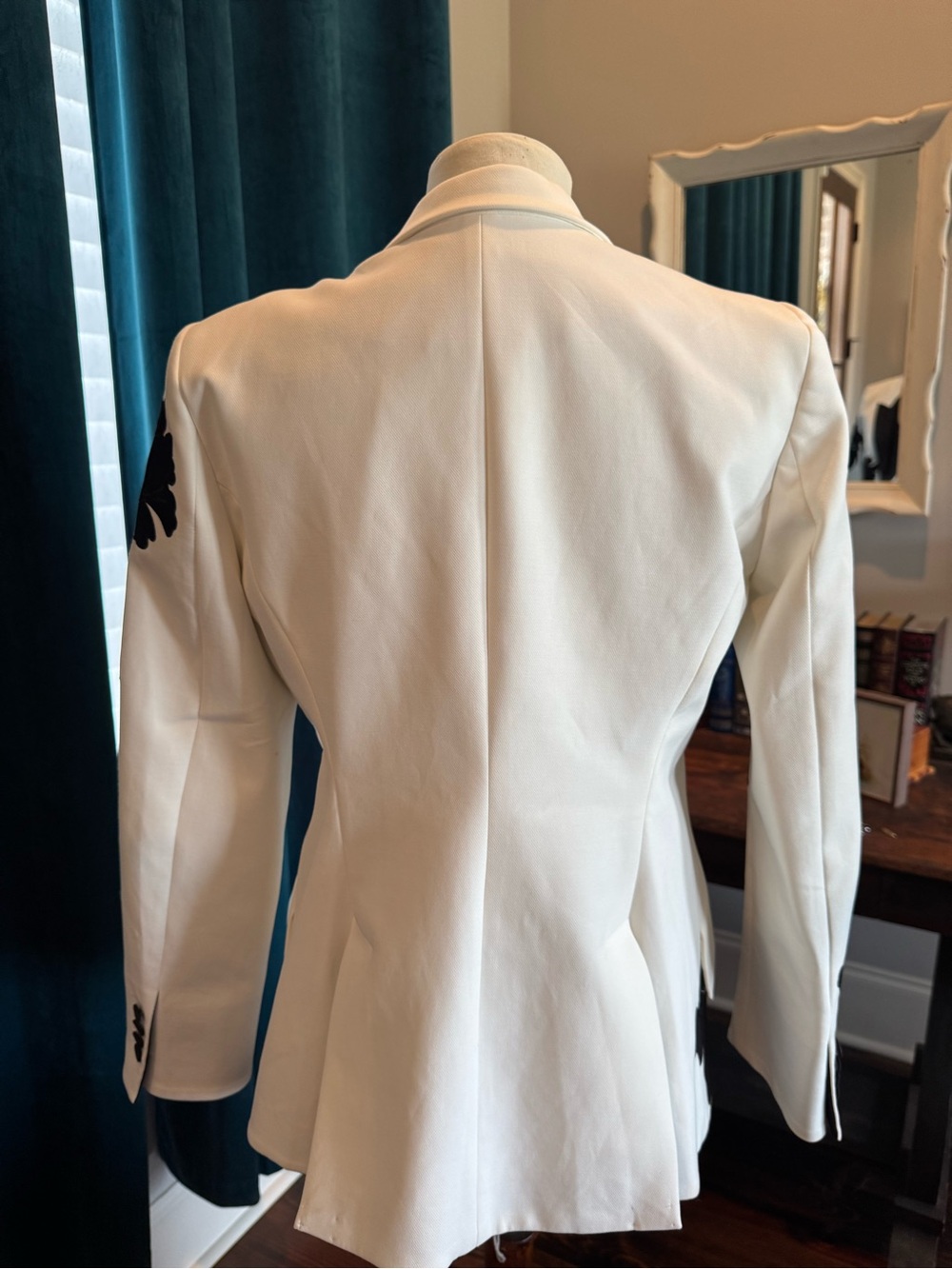 White House Black Market White Blazer with Black Floral Appliqué - Picture 5 of 13